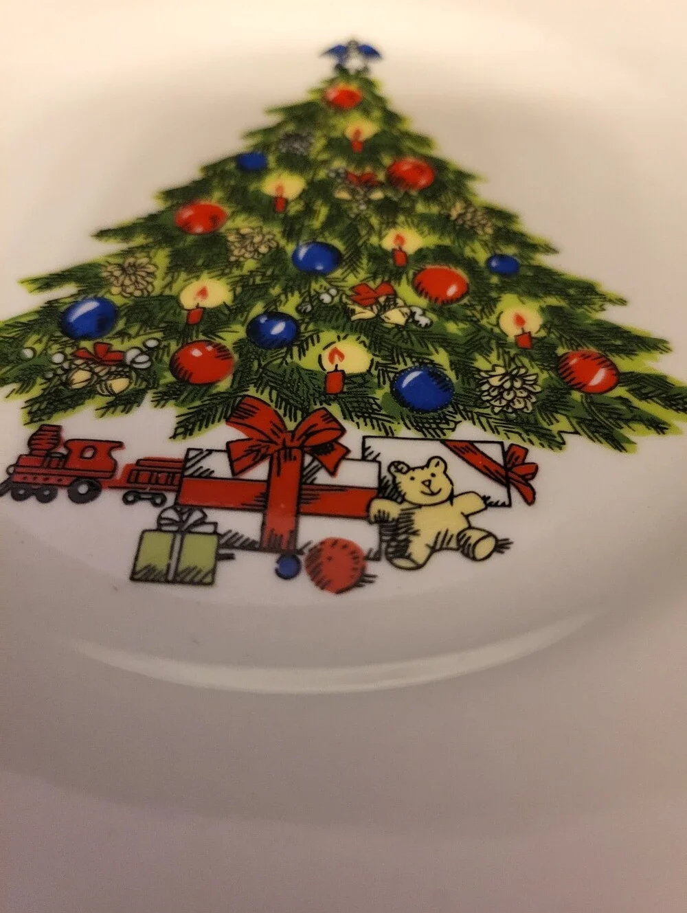 Seagull Fine China Set Of 4 Festive Christmas Tree Dessert Plates